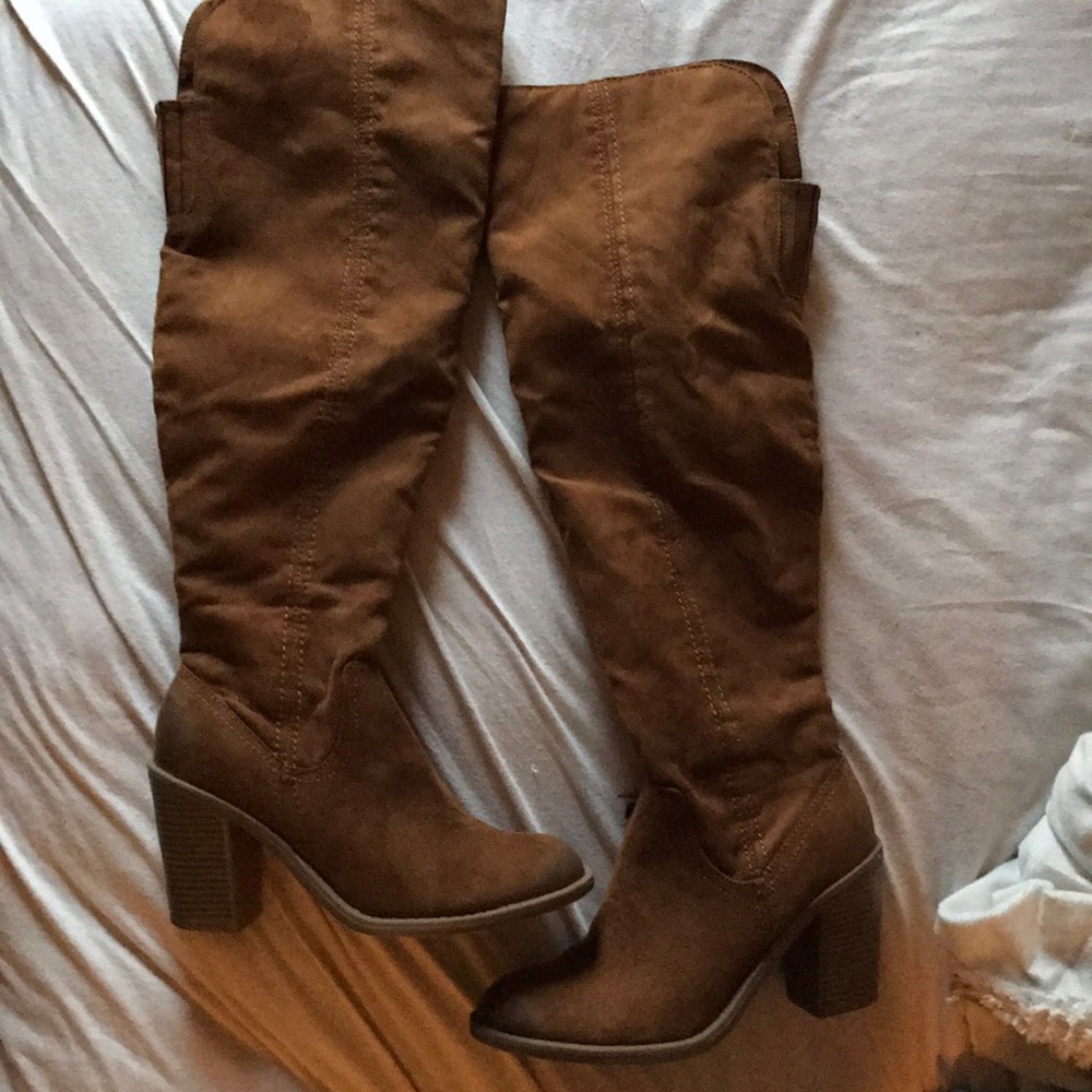 Cognac over the knee boot